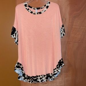 Leopard and peach top